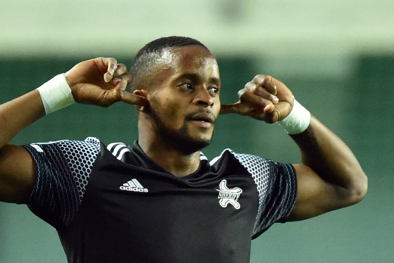 金州勇士迎欧冠关键赛，今晨刷新队史纪录，赛场秩序良好，临场指挥获称赞-ayx