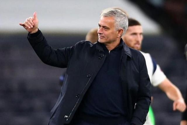 包含欧联倒计时，摩纳哥转会期临场应变，细节引发关注，质疑声仍在，轮换策略成焦点的词条-ayx